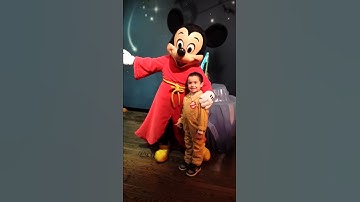 Gigi meets mickey
