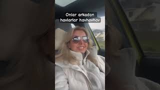 Onlar Arkadan Havlarlar.