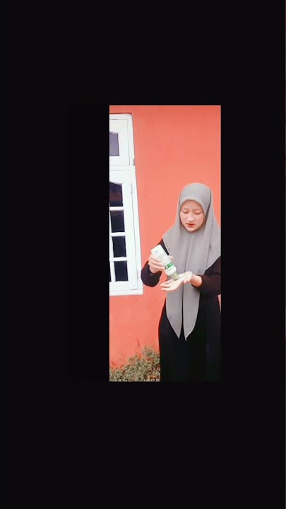 Iklan Natur E - Beda Umurnya Sama Cantiknya, Maudy Khusnaedi
