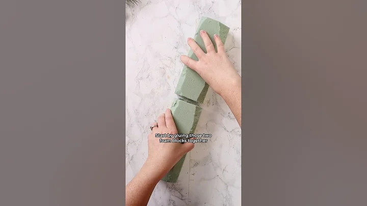 I Made A Stunning DIY Dollar Tree Centerpiece for Christmas! 🎄 #dollartreediy