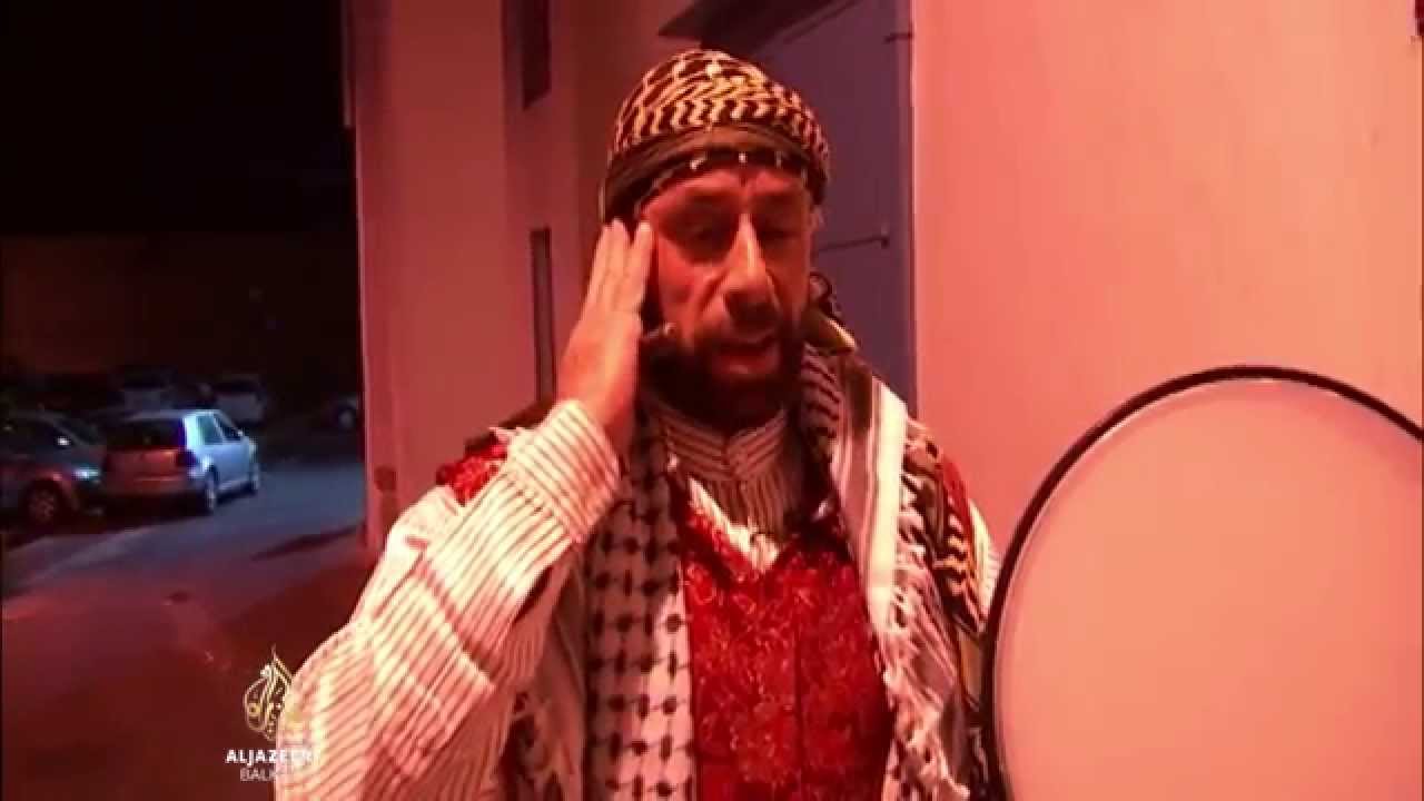 مسيحي يوقظ المسلمين للسحور