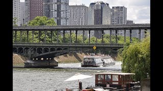 Places to see in ( Paris - France ) Le Pont de Bir Hakeim