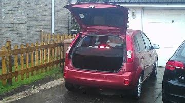 24 led director bar in red / amber. Multi pattern