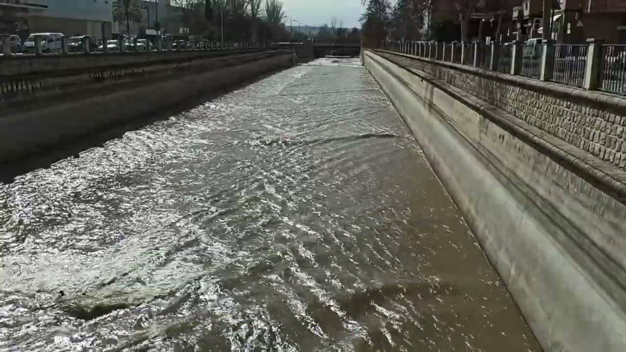 Río Genil LLENO en #GRANADA tras lluvias de febrero