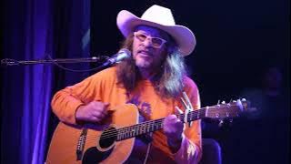 The Partisan-El Poeta Canciones en Español.