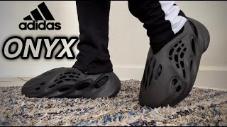 YEEZY FOAM RUNNER ONYX Review/On Feet   YouTube
