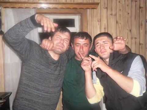 ეძღვნება კაკოს ხსოვნას.