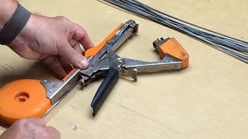 REPLACING STAPLES IN A TAPE TYING TOOL   #tapetyingtool #tapetyingmachine #verticalgarden #gardening