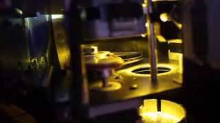 Die innereien des Longman Loby 250 Movinghead im Demobetrieb. 250W ...
