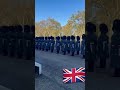 Guardias palacio Buckingham #travel #music #viral #londres #uk #youtubeshort