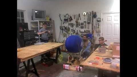 Hotbotz Pneumatic Launcher