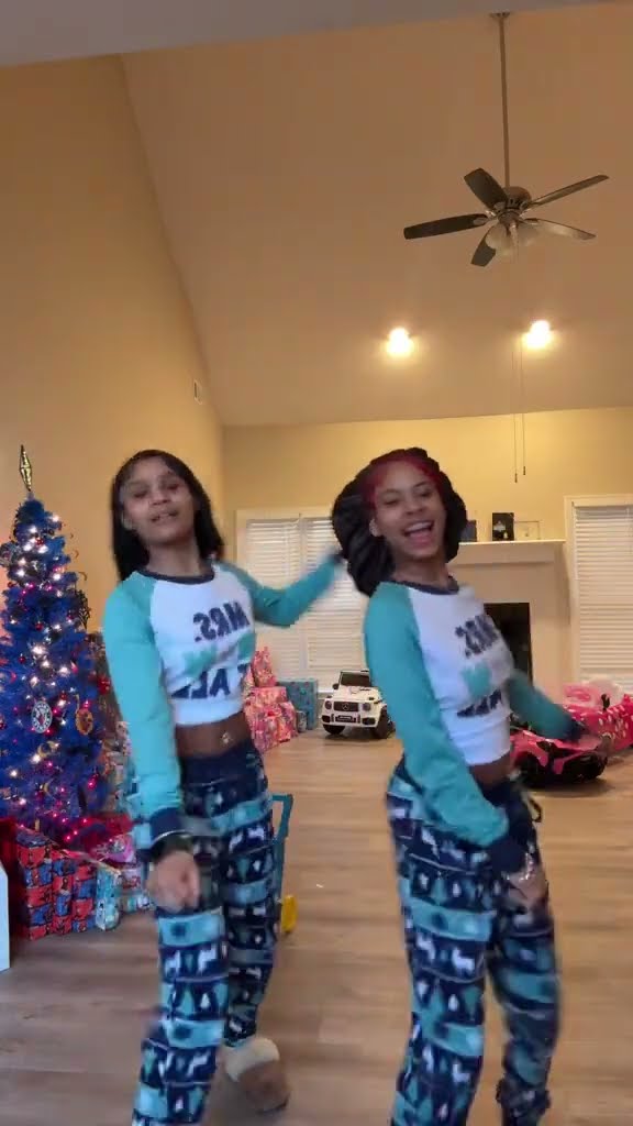 Niya \u0026 Lala ??. #explorepage #fypシ゚ #influencerlife #viraldance #recommended