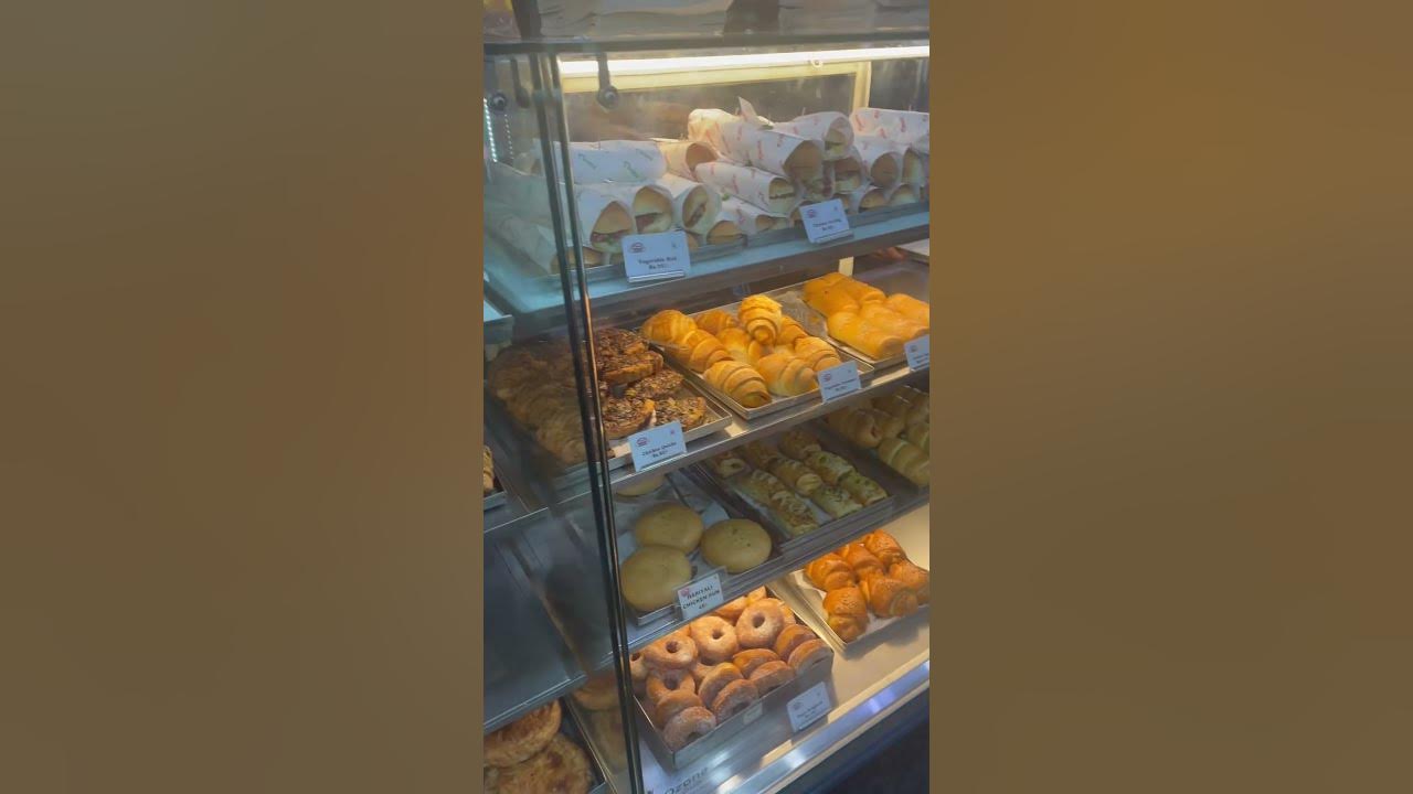 trying-virat-kohli-s-favourite-bakery-in-bangalore-shortsfeed