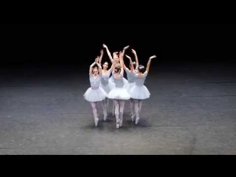Видео: Хамгийн өхөөрдөм Азийн балетчин ямар харагддаг вэ?