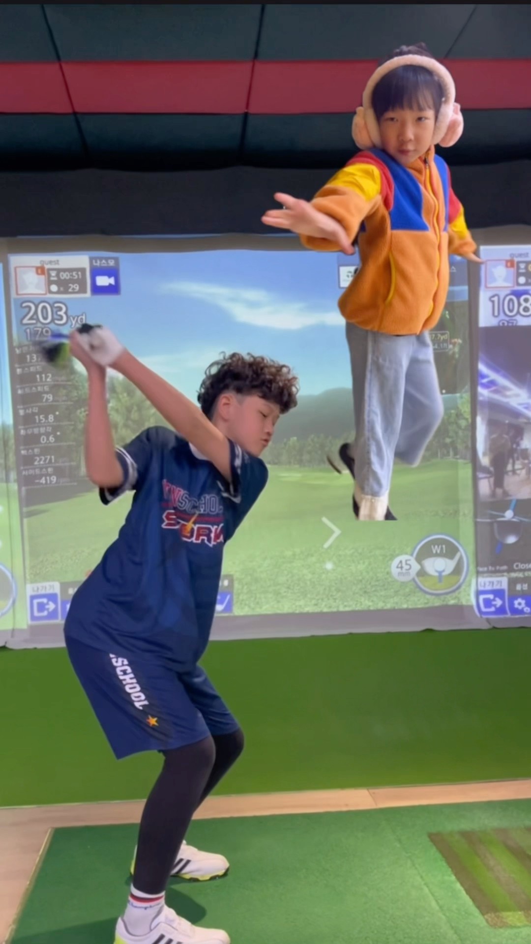 (Golf familyVN) cậu bé có cú đánh 200yard đẹp quá ?#golf #shorts