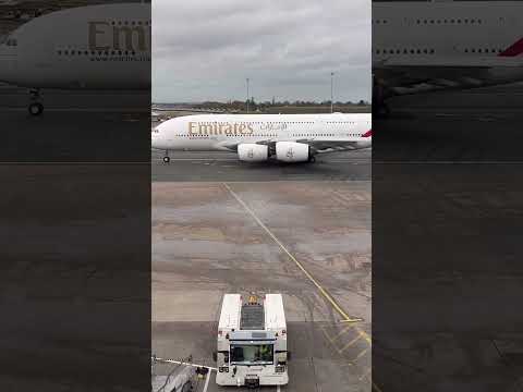 #planespotting - #birmingham - #emirates & #aerlingus - #airbusa380 & #atr72 - December 2025
