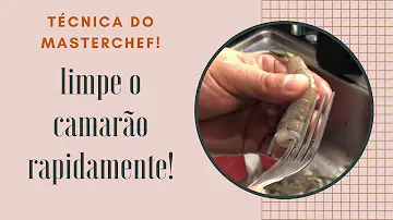 Como limpar camarão usando garfo?
