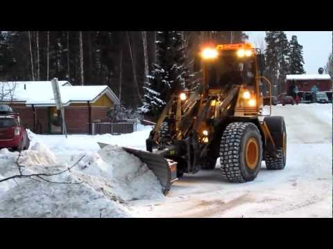 Video: Blad För En Bakomliggande Traktor: Konstruktioner För Att Fästa En Snöspade På En Bakomliggande Traktor. Hur Väljer Man En Trottoarkniv?