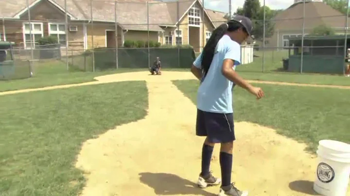 Mo'ne Davis Dominating Little League | NBC News