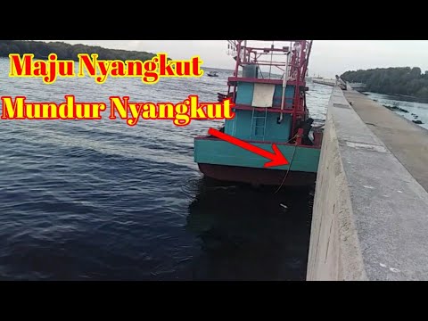 Kapal Parkir Nyangkut Di Tanggul || Pelabuhan Muara Baru