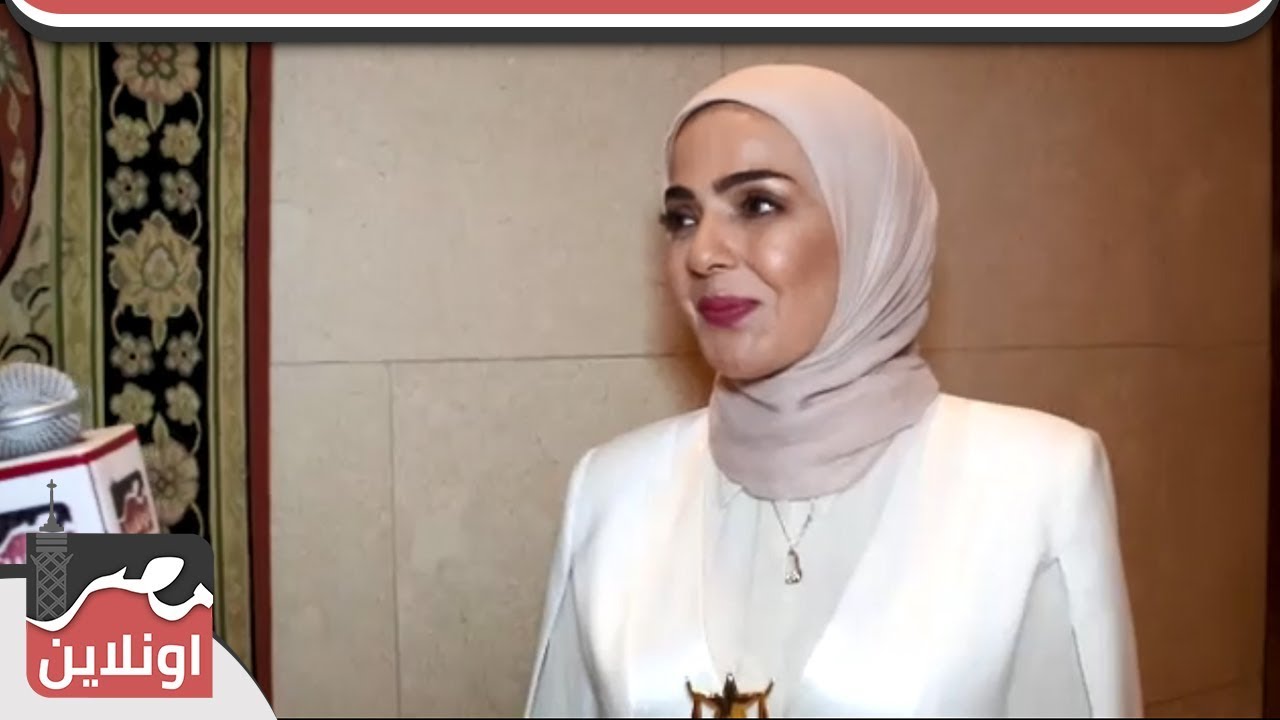 تعليق صادم من مني عبد الغني علي قرار خلعها الحجاب