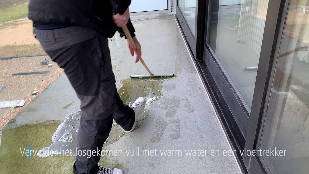 Balkonreiniging met Triflex MC