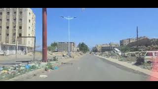 تعزهذي طريق عصيفرة من يتذكر كيف كانت زحمه كيف أصبحت الان لن انسي كيف بدا واستمر الحصار على تعز أمام