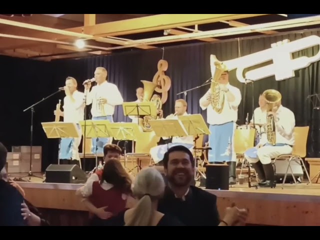 eine kleine dorfMusik - Mei blaues Fiata *Vocal-Polka v. M. Pöttschacher*