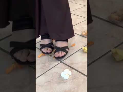 Asmr | Crushing Food With High Heels #asmr #asmrsounds #asmrcrunch #asmrcrushing
