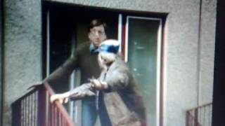 Srdečný pozdrav ze zeměkoule - Luděk Sobota - ukradený trabant