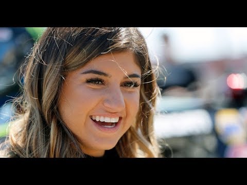 Hailie Deegan signs with Ford Performance