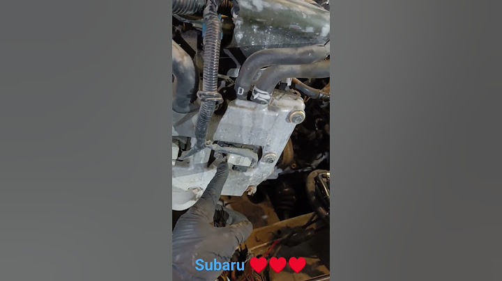 Снял мотор на Subaru чтобы заменить свечи 😭