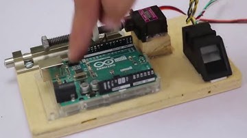 Cómo hacer cerradura automatica para la puerta con sensor de huellas dactilares | Proyecto Arduino