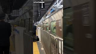 『JR西日本』大阪駅で見た225系快速の出発シーン！！＃Shorts