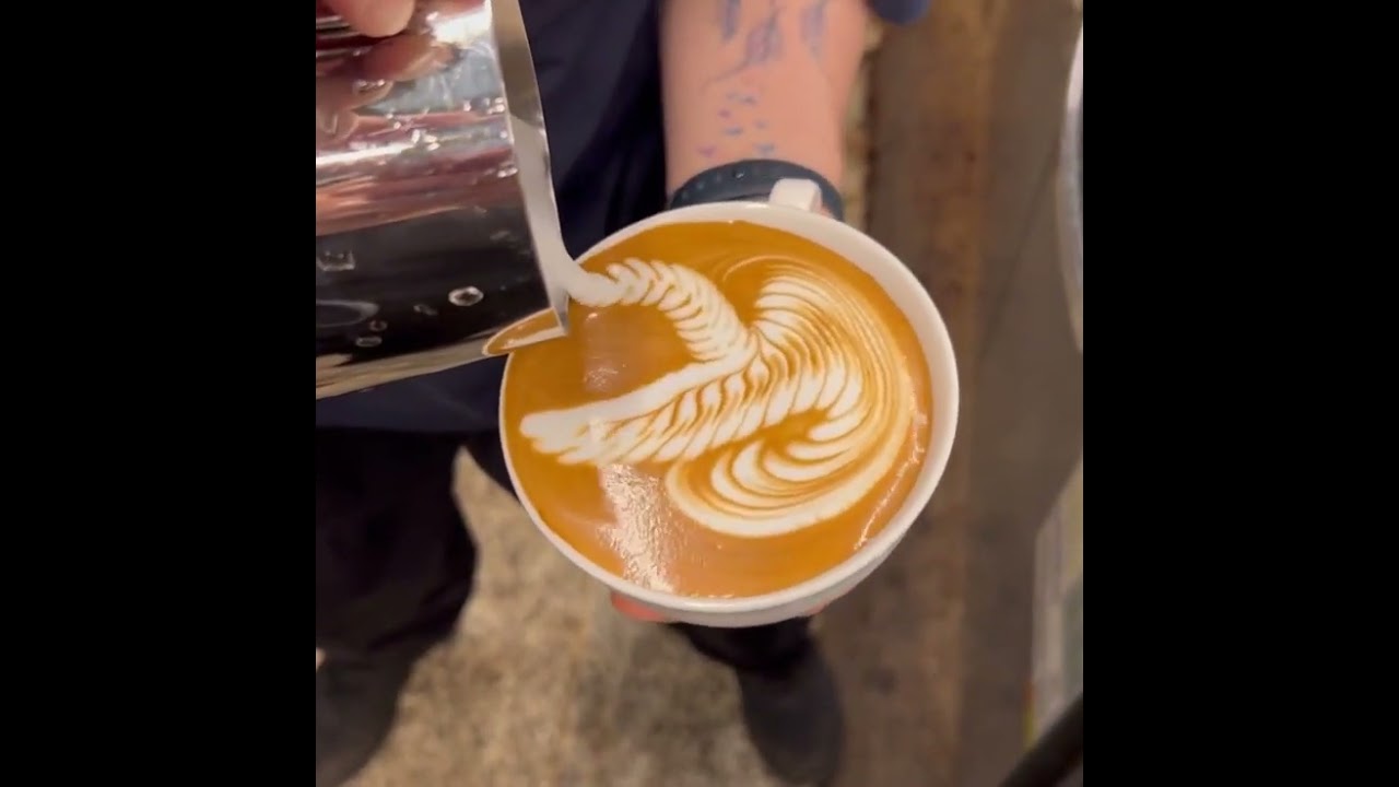 Swan 🦢 Latte Art | New Pattern #shorts #barista #latteart