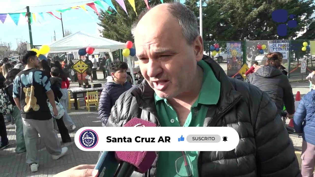 “Entretener, jugar y sonreír junto a cada niño de Santa Cruz, enriquece el alma y el espíritu