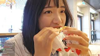 企鵝妹在高雄吃肯德基 Penguin girl eats KFC in Kaohsiung