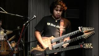 Balawan Bifan Trio ft. Aria Baron - Roxane @ Mostly Jazz 07/04/12 [HD]