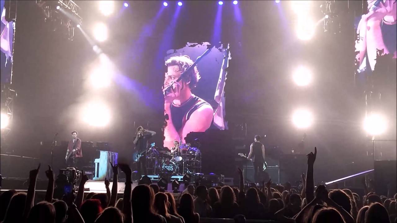 5sos sing hwfg but this time as a ballad (Glasgow 20 April)