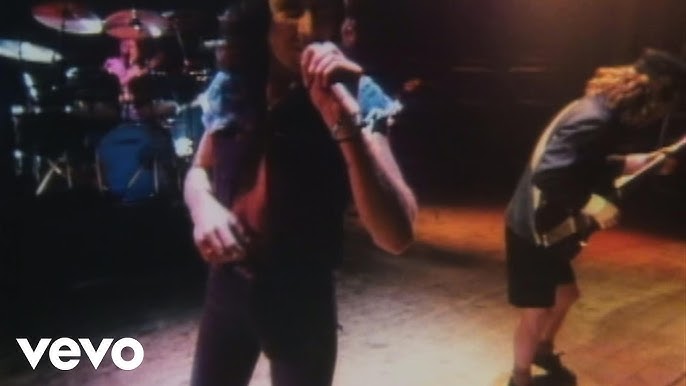 AC/DC: Touch too much 7 + live wire, shot down in flames (2 live versions  from the '79 European tour) 7 Check video and review video - Yperano  Records