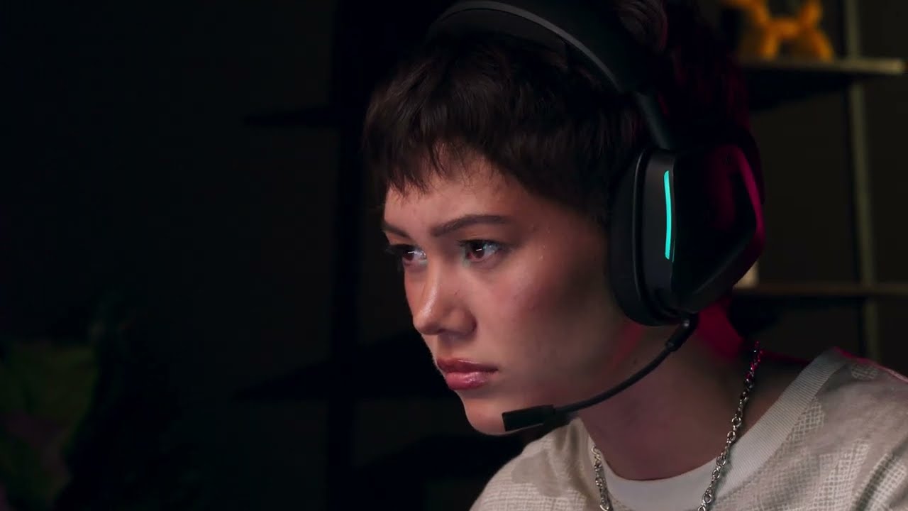 Corsair Void Wireless V2 Gaming Headset (Hardware) - Review 6 YouTube player