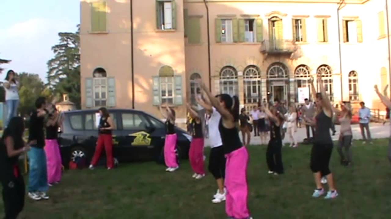 betosky face Danza Kuduro - Don Omar & Lucenzo - Zumba Fitness