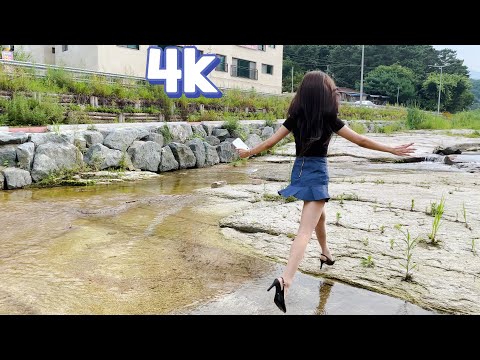 청스타일 지퍼 플레어 스커트 그리고 세틴 미니스커트 Blue Style Zipper Flare Skirt and Satin Miniskirt