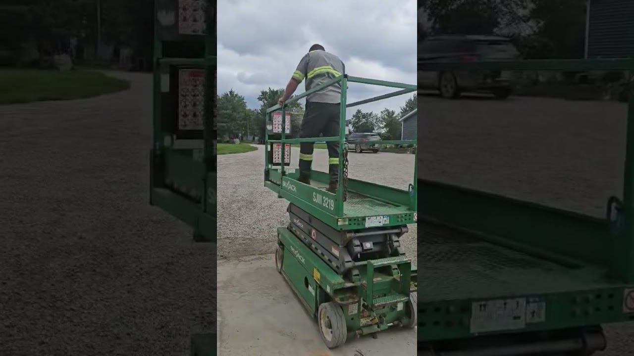 2014 Skyjack SJIII 3219 Electric Scissor Lift