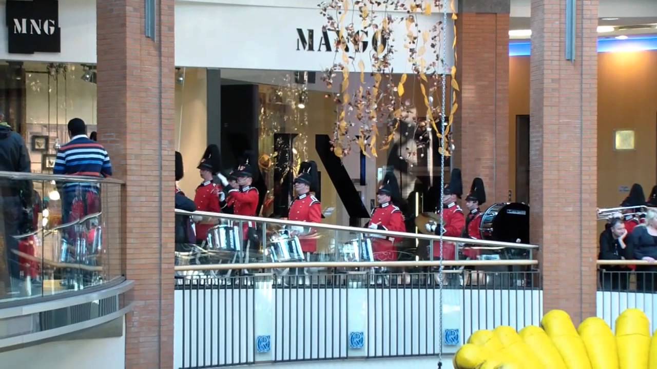 Showband Corio - Enter Sandman @ Parade Taptoe Heerlen 2011