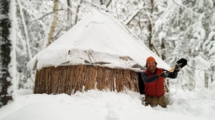 Solo Overnight In The Thatched Reed Winter Surviva...