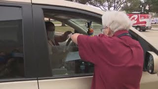 Salvation Army gives out 500 gift cards