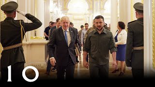 PM Boris Johnson & President Zelenskyy meet in Kyiv