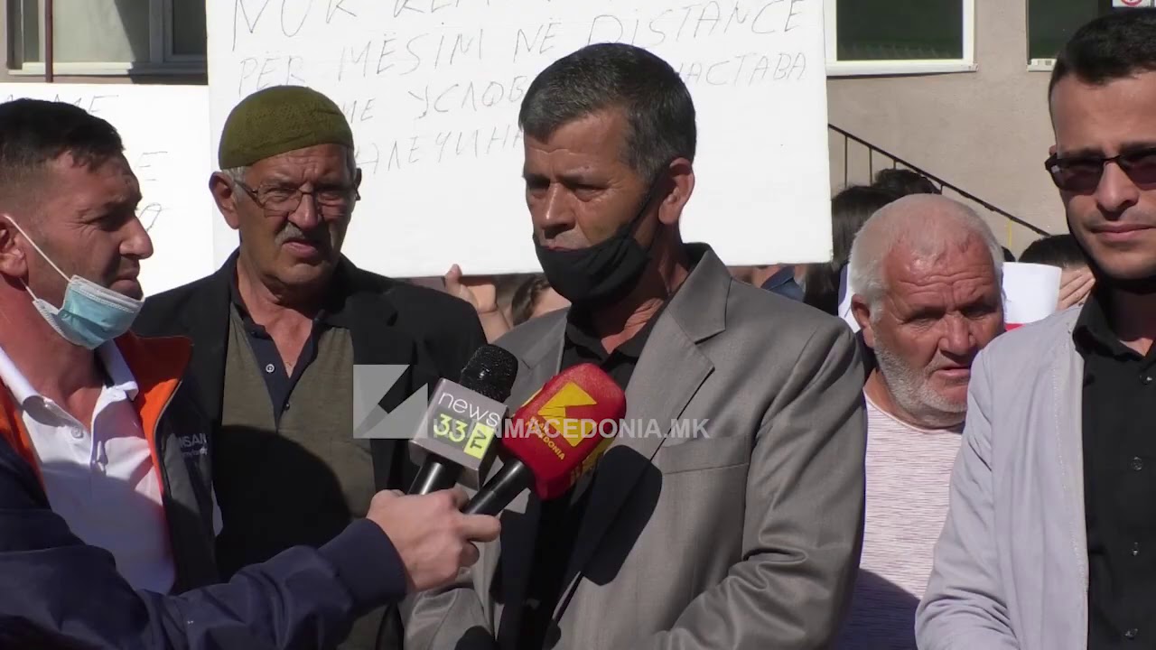 LUBOTEN: PROTESTA KUNDËR MËSIMIT NGA DISTANCA