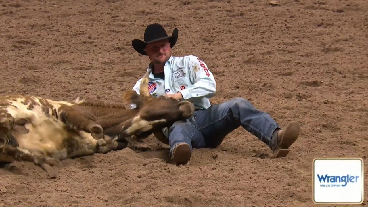 Tucker Allen tucks it away in 3.6 seconds for a round 2 win at